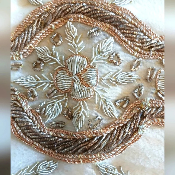 Vintage Gold Threaded Pearl Beaded Hand Sewn Table Centerpiece Tabletop Doiley - Picture 5 of 12